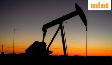 The January Arab Light crude oil official selling price to Asia dropped to $0.60 a barrel above the Oman/Dubai average, marking a five-year low.