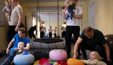 Nye regler for øremærket barsel til mænd har givet den ønskede effekt - I løbet af tre år er antallet af mænd på barsel steget 60 procent, mens antallet af kvinder på barsel falder.