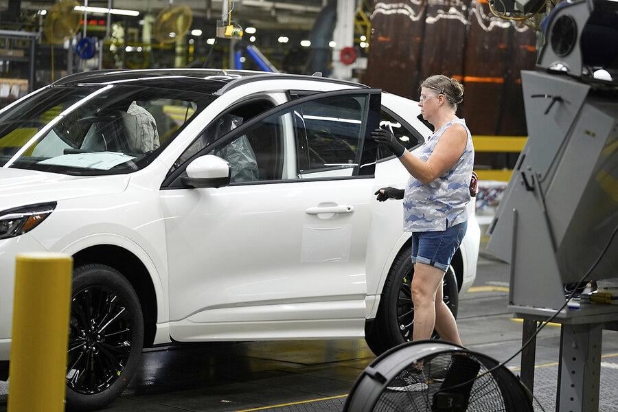 Ford is a bellwether: Electric vehicles are coming, despite Trump. Trump doesn’t spell the end of the EV revolution in Detroit, which has invested decades and hundreds of billions of dollars in developing EVs, batteries, and their supply chains. “We’re committed to electrification.”