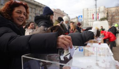 Vučić elfogadta a kormányelles tüntetők fő követelését: 2026-ban előrehozott választások lesznek Szerbiában