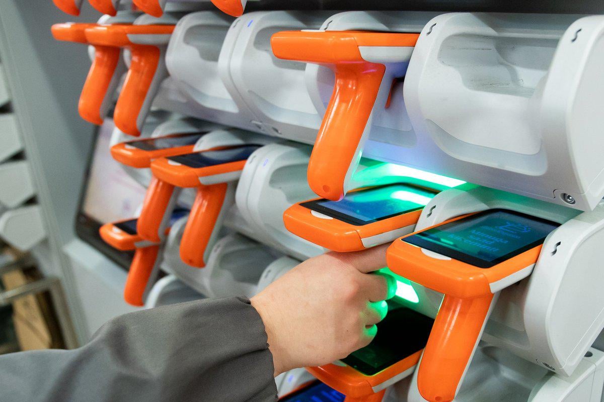 „Uus normaalsus“ poodides: kõik väärt kraam on luku taga, vargad tegutsevad tellimustööde alusel