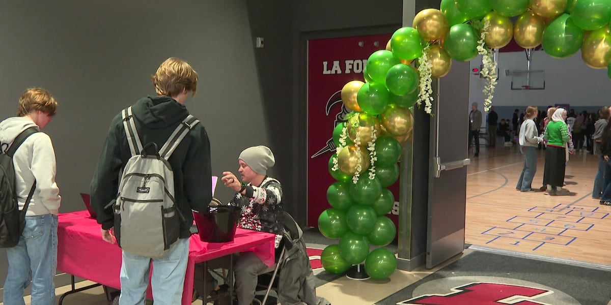Madison La Follette High School celebrates Las Posadas, honors immigrant experiences