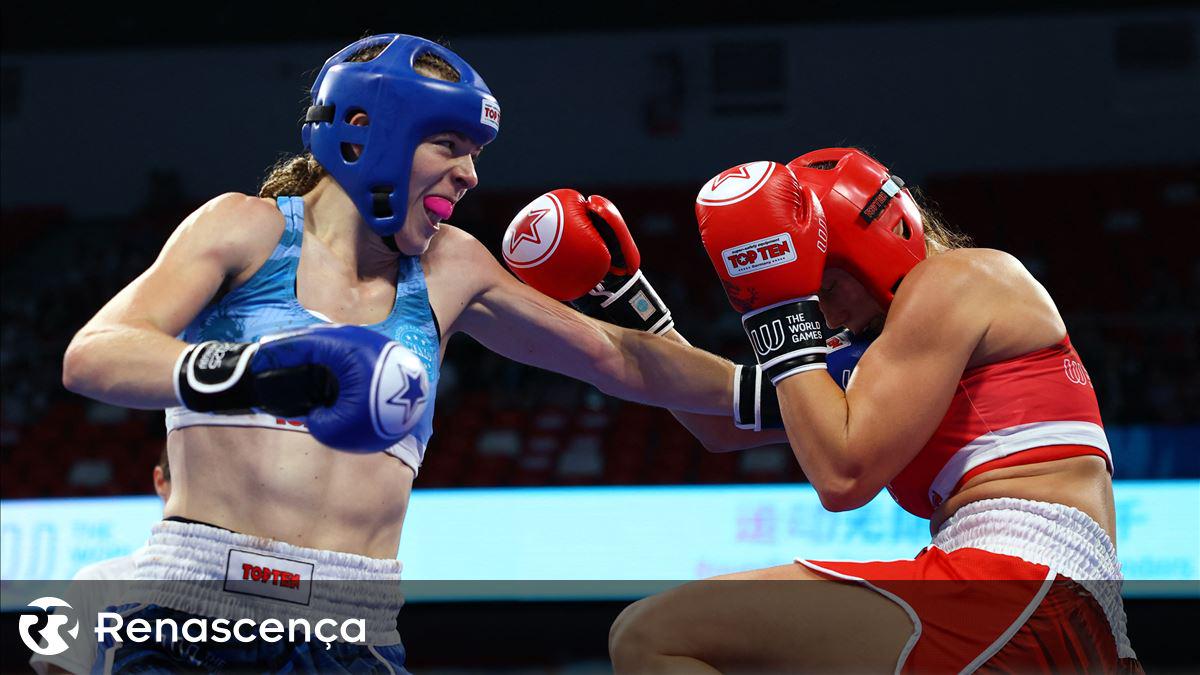 Sofia Oliveira e Catarina Dias campeãs mundiais de kickboxing