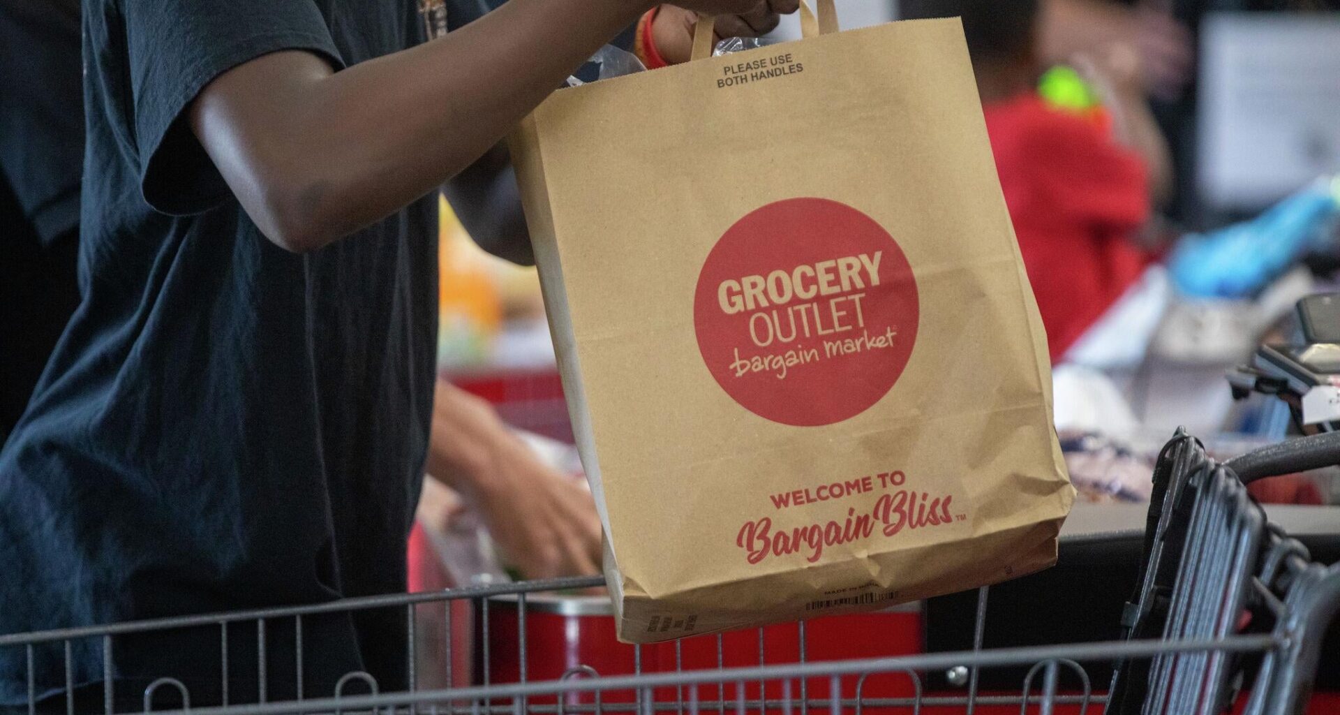 California closes plastic bag loophole with 2026 ban, ending distribution of 2–3 billion bags a year