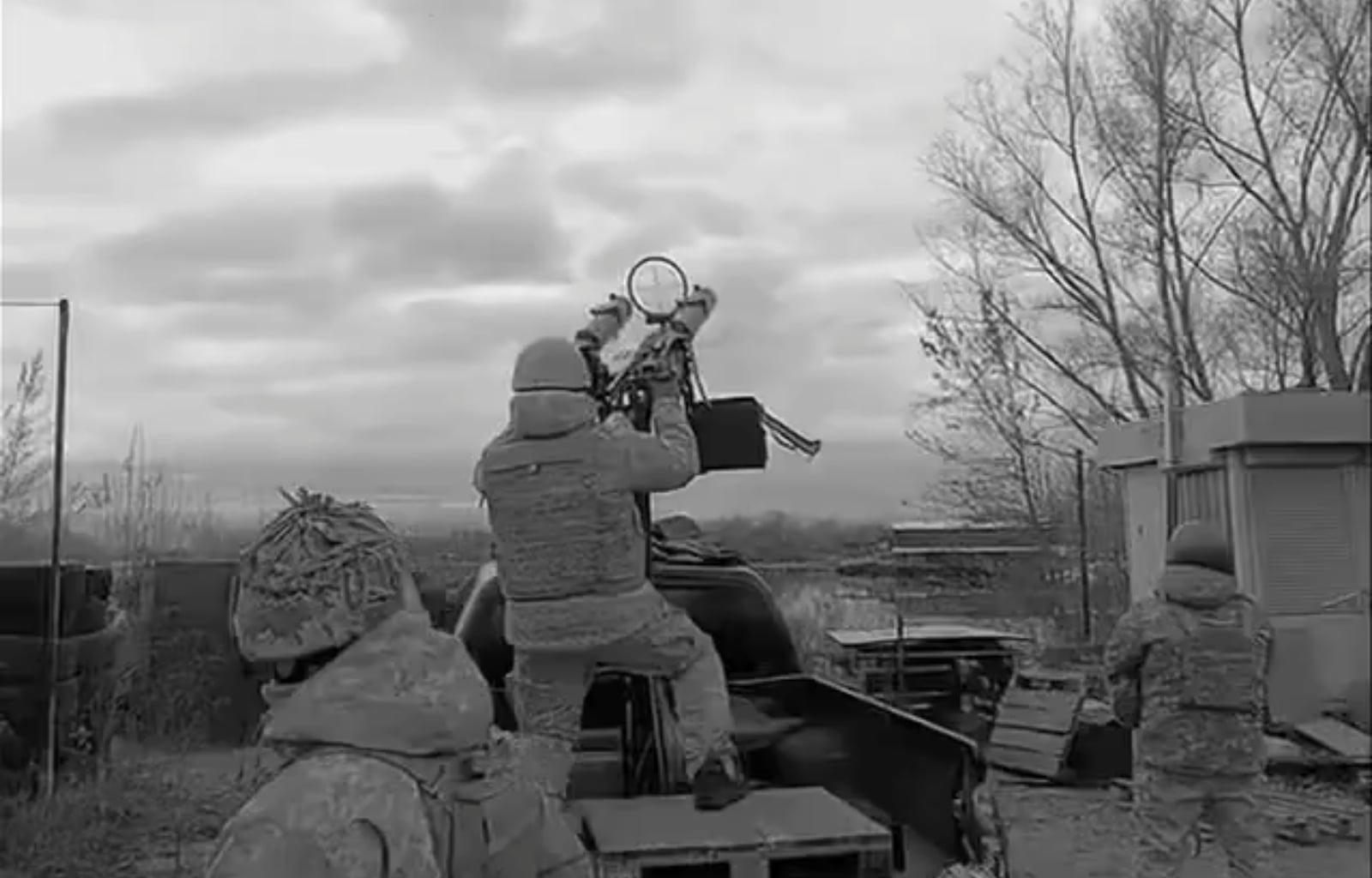 Ukrainian soldier from the 112th Territorial Defense Brigade shoots down a Russian Shahed drone using twin Maxim machine guns. Published 25.12.2025