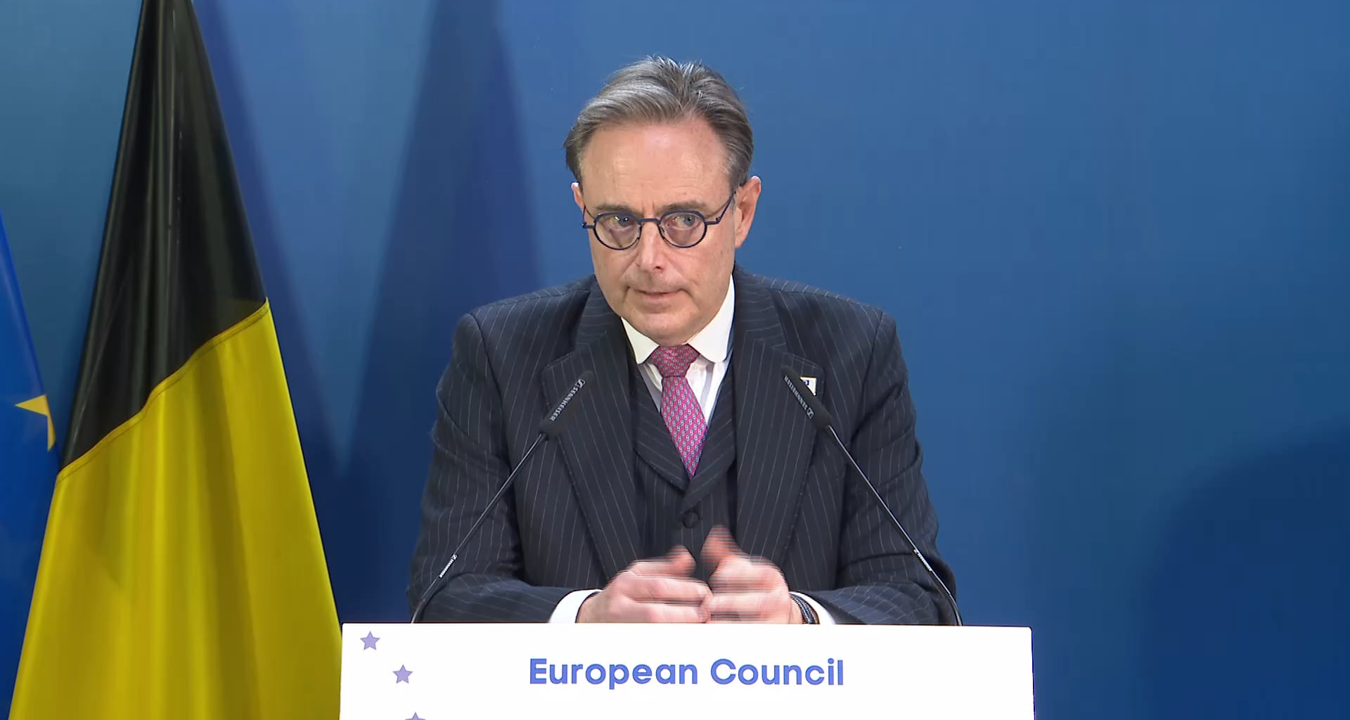 Bart De Wever vs Politico Journalist