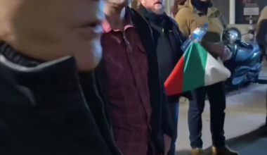 Граждани гонят Черепа от протеста на площада в София