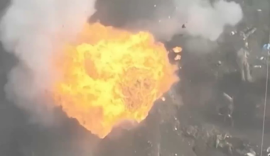 Ukrainian FPV drones eliminate Russian Troops in the Pokrovsky direction. (GRAPHIC)