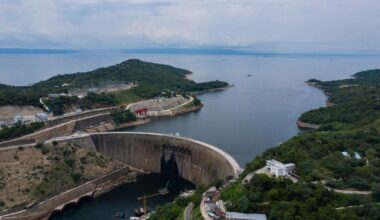 Zimbabwe to Start Constructing 600 MW Floating Solar Project Next Year