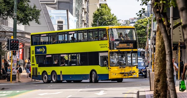 Contactless fares on Wellington buses and trains by April 2026