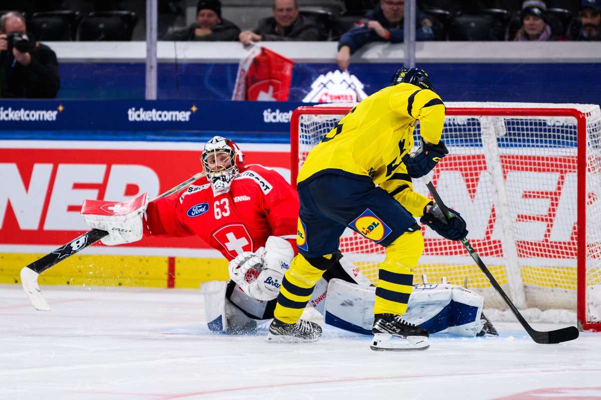 Swiss Ice Hockey Games: Sweden take shootout win over Switzerland in Zurich as Finland beaten by Czechs in Liberec