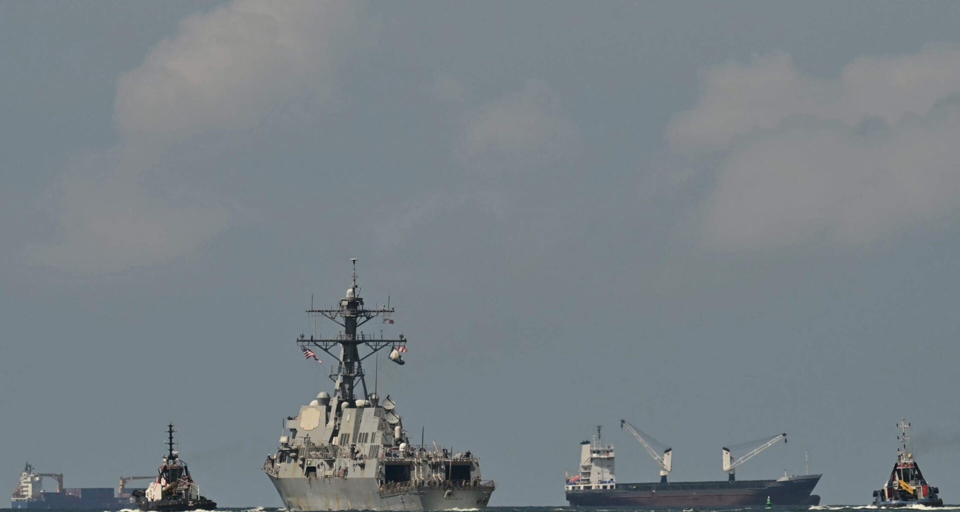 White House gives Maduro ultimatum as U.S. moves toward land operations