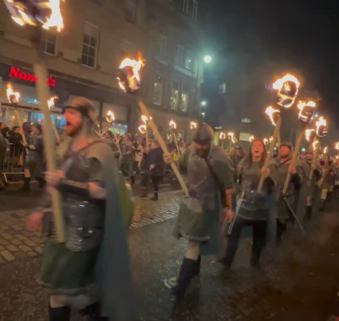 Torchlight Procession in Edinburgh 🥁🔥