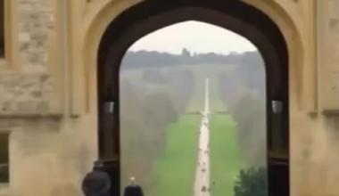 Throwback to Prince William riding an electric scooter to meet Eugene Levy, apparently he uses it to get around Windsor Castle grounds