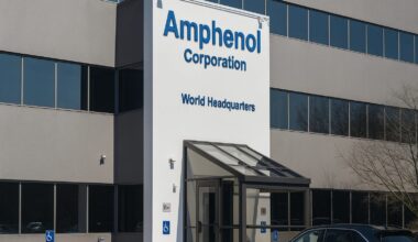 Amphenol (APH) Stock News, Forecasts and Analysis for Dec. 14, 2025: AI Data-Center Demand, Dividend Catalyst, and Wall Street Targets