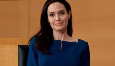 Angelina Jolie reveals mastectomy scars in Time France magazine
