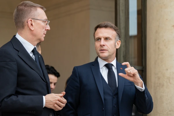 The President of Latvia in Paris Recommended Macron to Increase Pressure on Putin