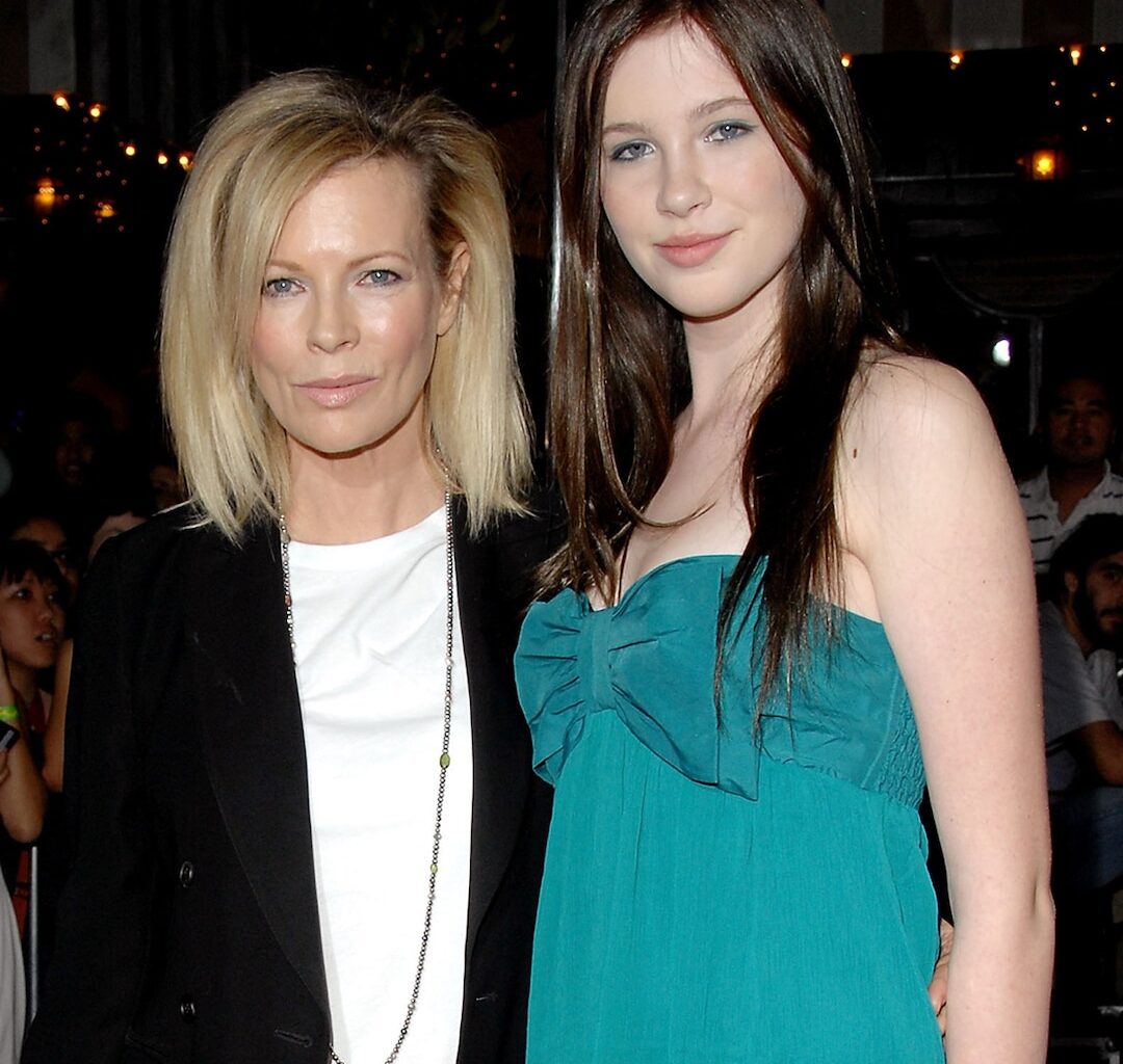Alec Baldwin’s Daughter Ireland Baldwin, Mom Kim Basinger Photo