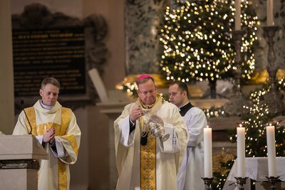 Šv. Piemenėlių mišios Vilniaus arkikatedroje
