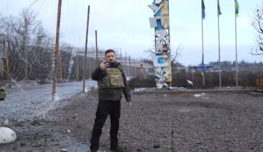 Russians claimed about a week ago that they have take control of Kupyansk, but didn't explain how Zelensky was able to take a picture there today