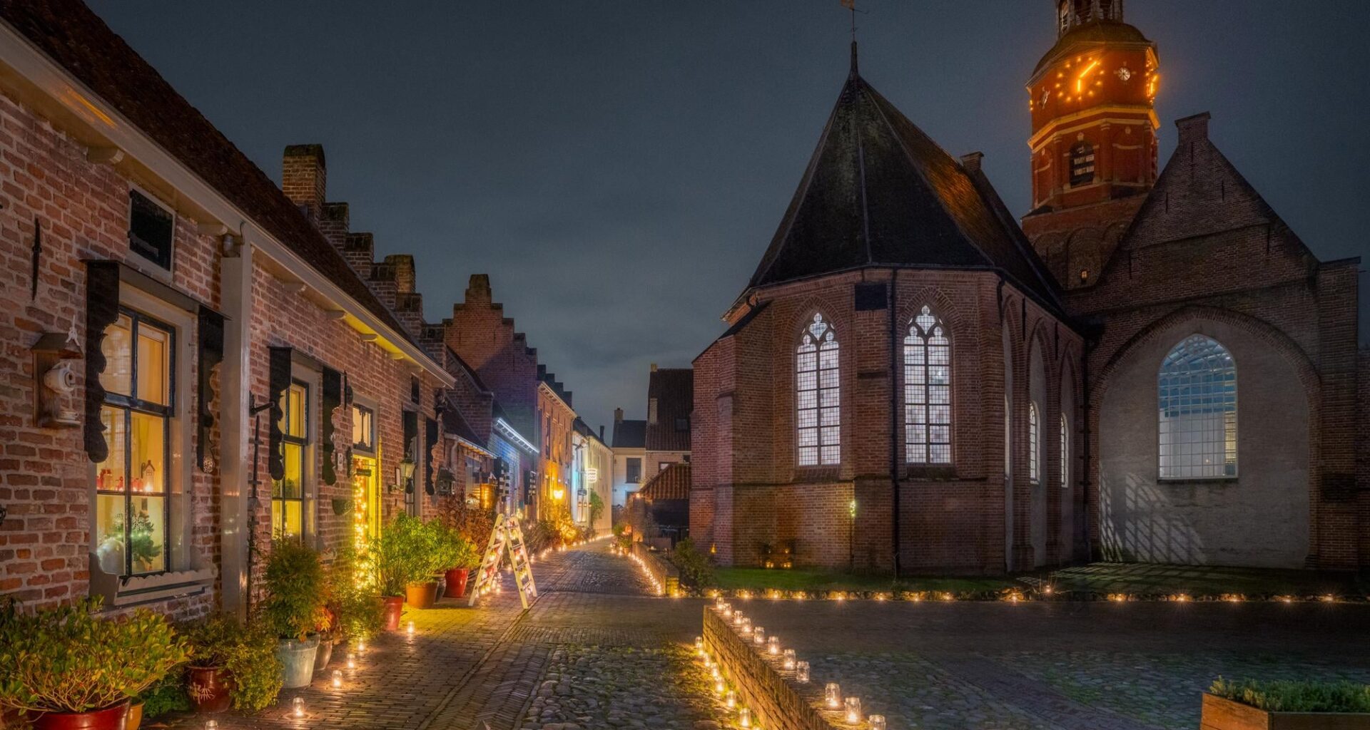 Buren verlicht door kaarslicht afgelopen zaterdag