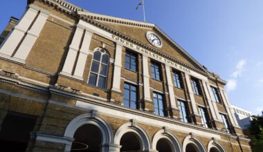 Police probing suspected fraud and money laundering at Tower Hamlets council