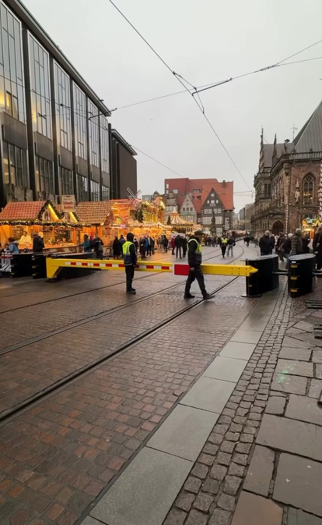 Hats off to German organisation, they operate the most efficient and sophisticated Christmas market