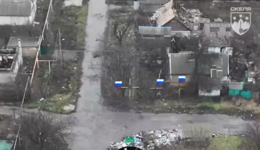 Near Pokrovsk, Ukraine’s 425th Separate Assault Regiment showcased high quality FPV drone footage while eliminating Russian troops