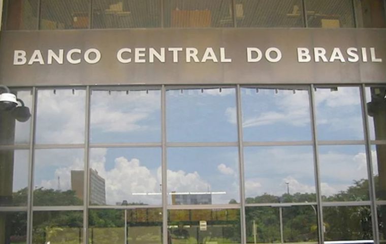 Although lower than before, Brazil's inflation remains slightly above the targeted ceiling