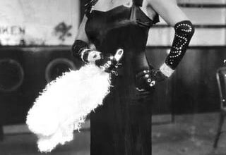 Why crossdressing is so popular in Polish culture?