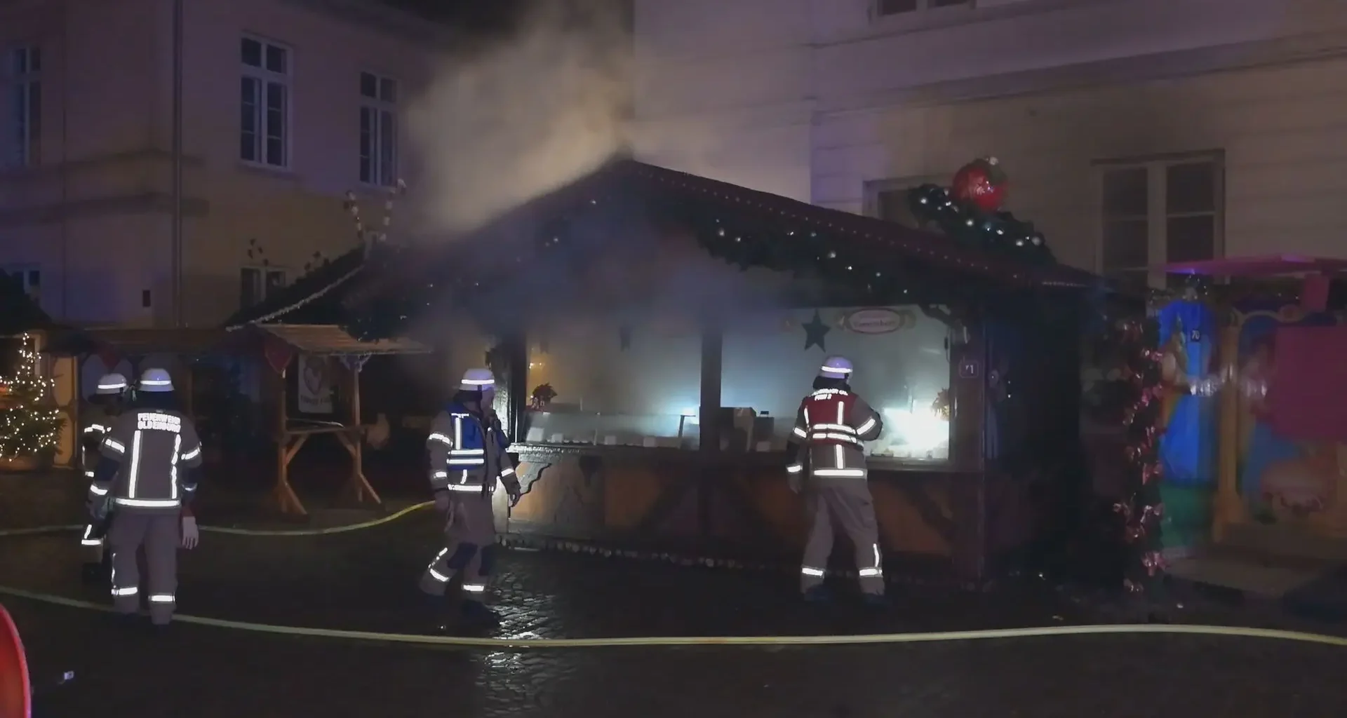 Brand auf Weihnachtsmarkt in Oldenburg: Verdächtiger festgenommen