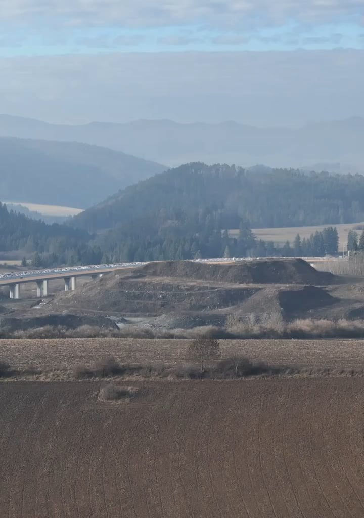 Kolóna k tunelu Višňové