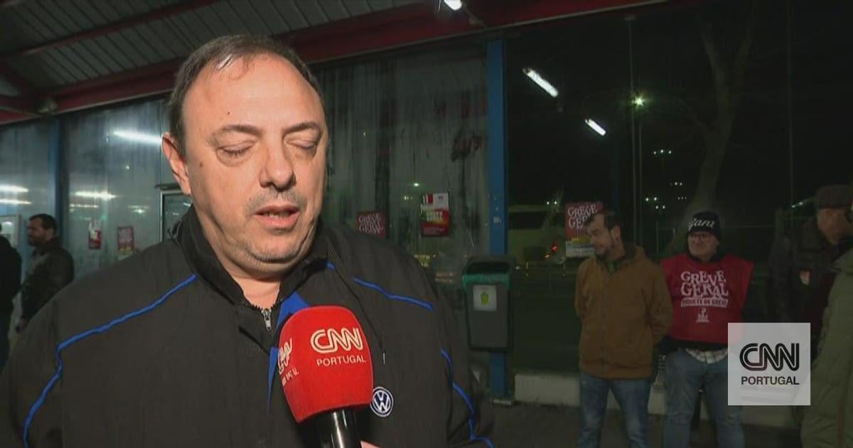 "Os trabalhadores disseram não a este pacote laboral". Linha de produção da Autoeuropa parada