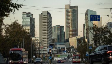 Economy continues to grow, though fluctuations are inevitable