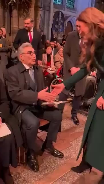 Eugene Levy is so tickled to meet Kate!