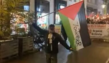 Vækker opsigt: Hamas-angreb hyldet ved fakkeloptog i dansk by