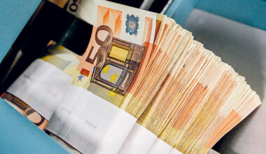 Στα ύψη τα νέα δάνεια το 2025: Τι πήραν επιχειρήσεις και νοικοκυριά