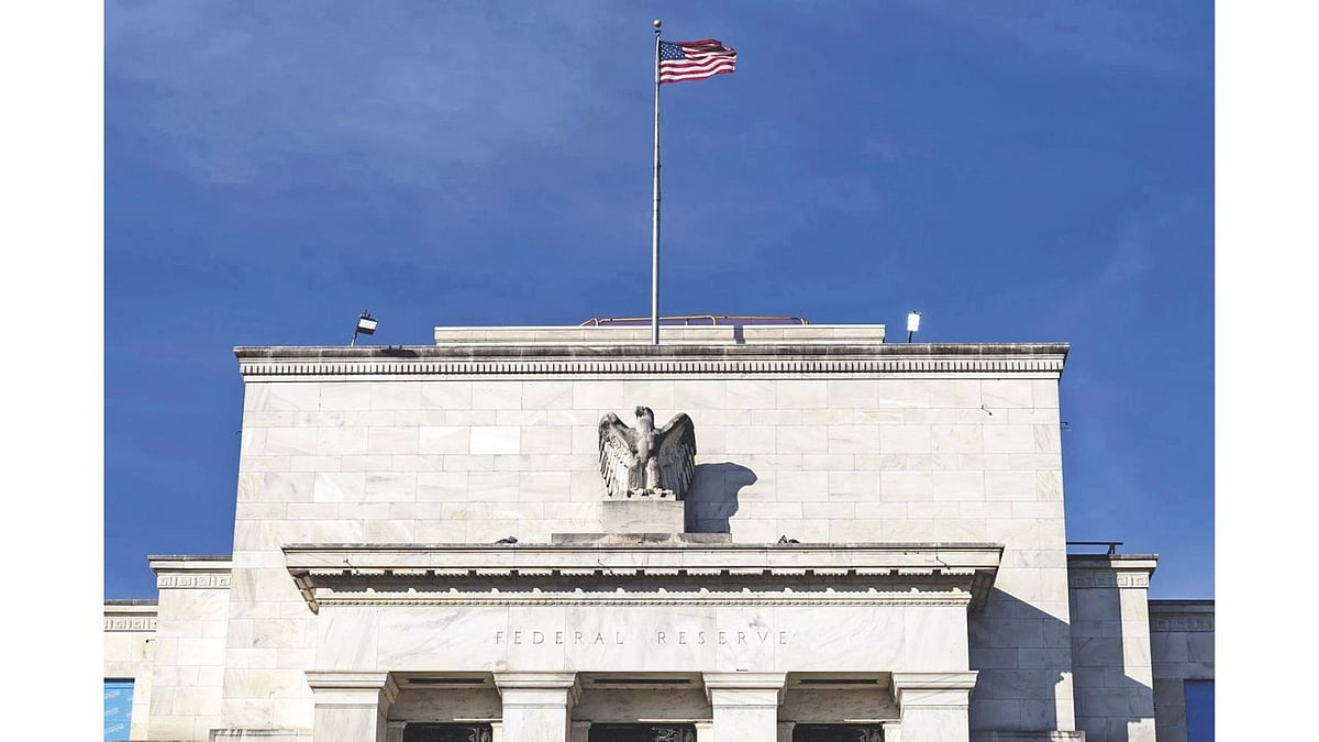 Central Bank Challenges: Fed's Shift Threatens Independence