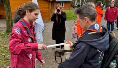 Limburgse scouts brengen voor twintigste keer vredeslicht naar Nederland