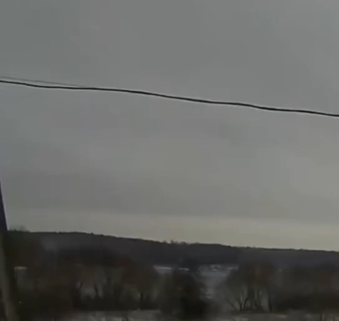 Moment of the crash of the Russian military transport aircraft An-22 5 days ago