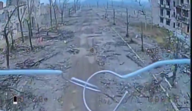 Aerial Reconnaissance Company "BlackHawk", UAS Battalion "Voron 100", 100th Mechanized Brigade hits a Russian loaf with a Fibre Optic FPV Drone in Toretsk. Published 21.12.2025