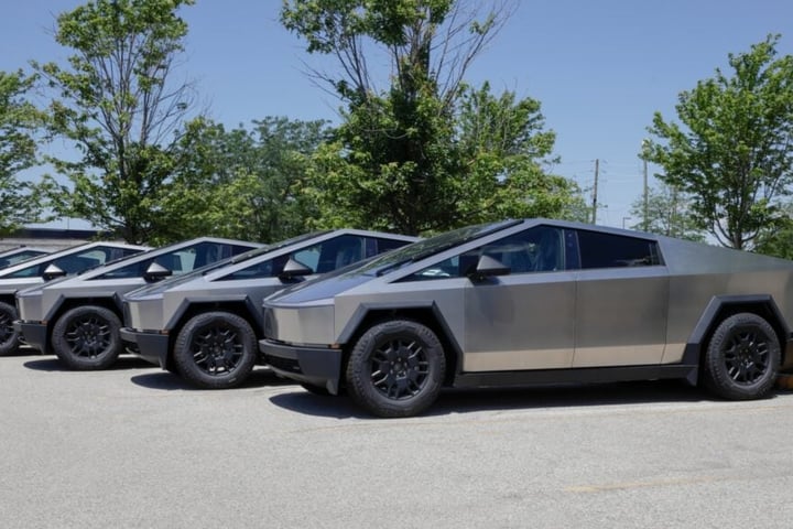 Elon Musk Calls Cybertruck Tesla's 'Best Ever' — But Sales Say Otherwise