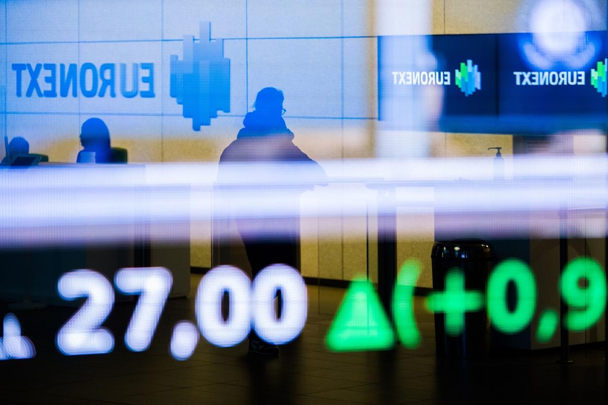 Wall Street’s Year-End Buying Drives Stocks Higher: Markets Wrap