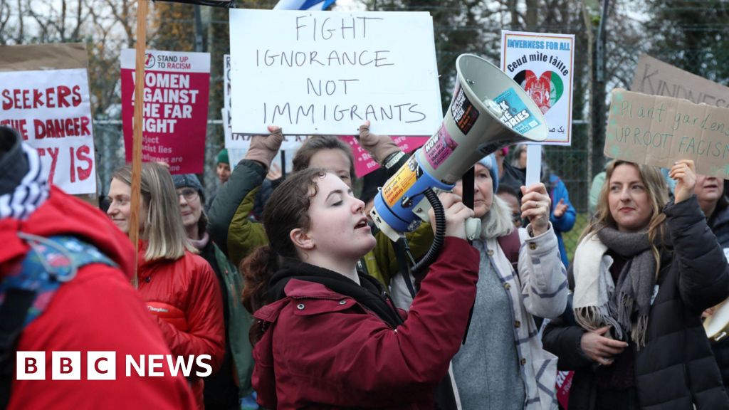 Opposing rallies taking place over Inverness barracks asylum plans
