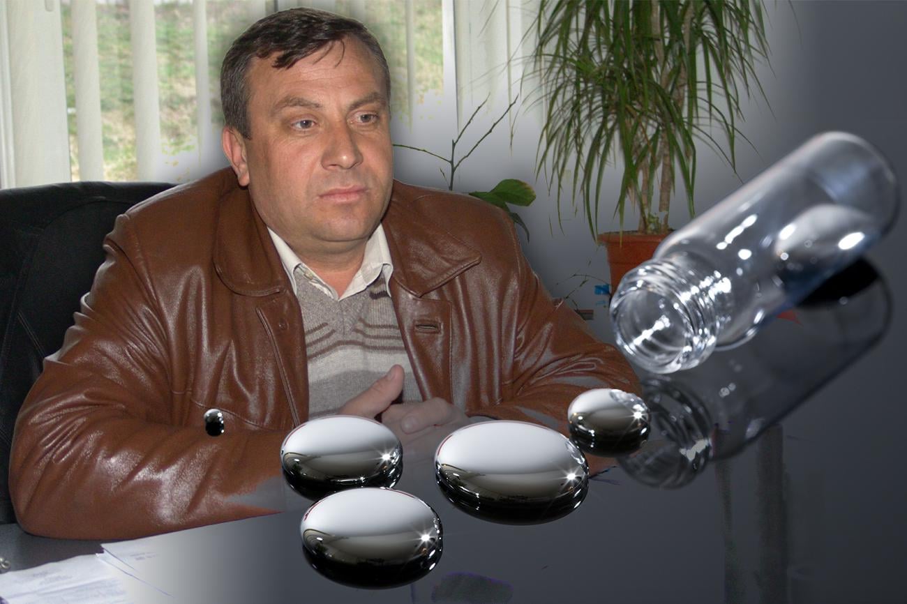 Un primar din Vaslui a cheltuit peste 70.000 de lei din bugetul primăriei pe analize medicale, susținând că o angajată l-a otrăvit cu o substanță rară. Despre ce e vorba - HotNews.ro