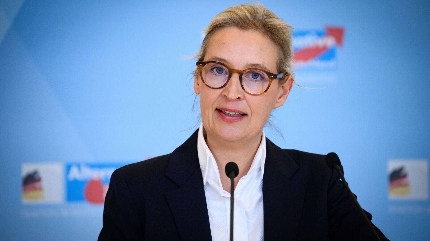 Weidel bezeichnet Verfassungsschutz als „schmierige Stasi-Spitzel“