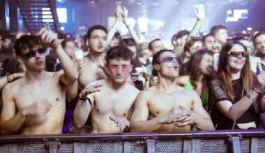 Les « gormitis », ces hommes torse nu et musclés qui cassent la tête en soirée techno