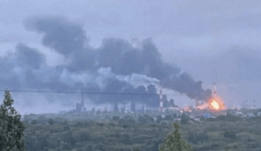 Russia's Syzran oil refinery halts operations following Ukrainian drone strike