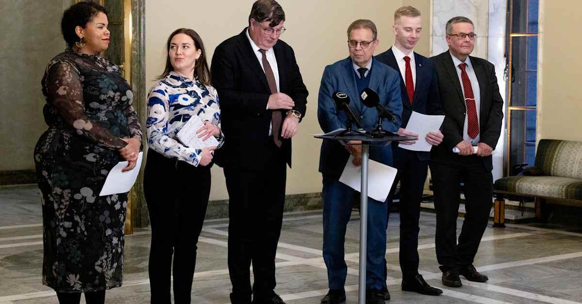 Parliamentary committee gives green light to controversial bill on firing workers