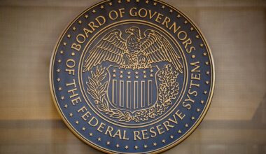 Fed meeting minutes reveal deep splits on December rate cut decision